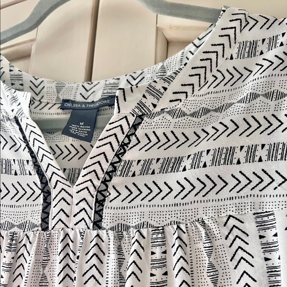 Chelsea & Theodore Medium Rayon Tribal Boho Print Cottagecore Blouse - Picture 9 of 12